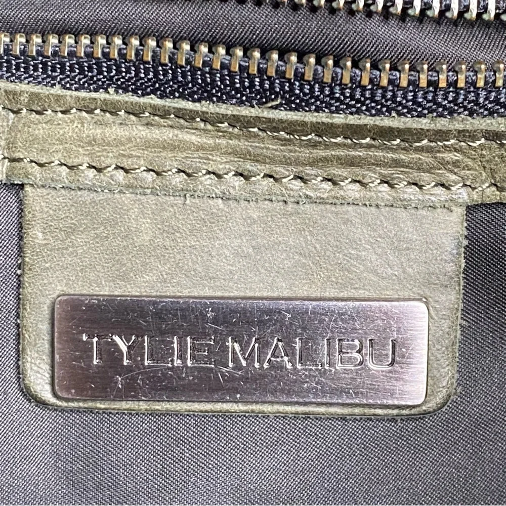 Tylie Malibu Y2K Green Leather Laptop Messenger Bag - Picture 6 of 11